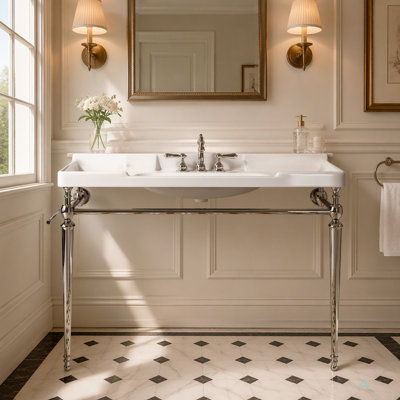 Console de lavabo de salle de bain de 122 cm (48 po), lavabo mural en céramique avec 3 trous pré-percés pour robinetterie, pieds de support autoportants en acier inoxydable avec porte-serviettes, robinetterie et couvercle de lavabo non inclus.