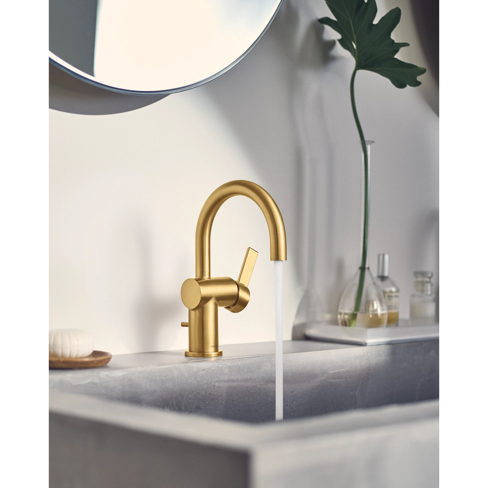Cia Single Hole Bathroom Faucet, Modern One Handle Bathroom Sink Faucet with Drain Assembly, Brushed Gold