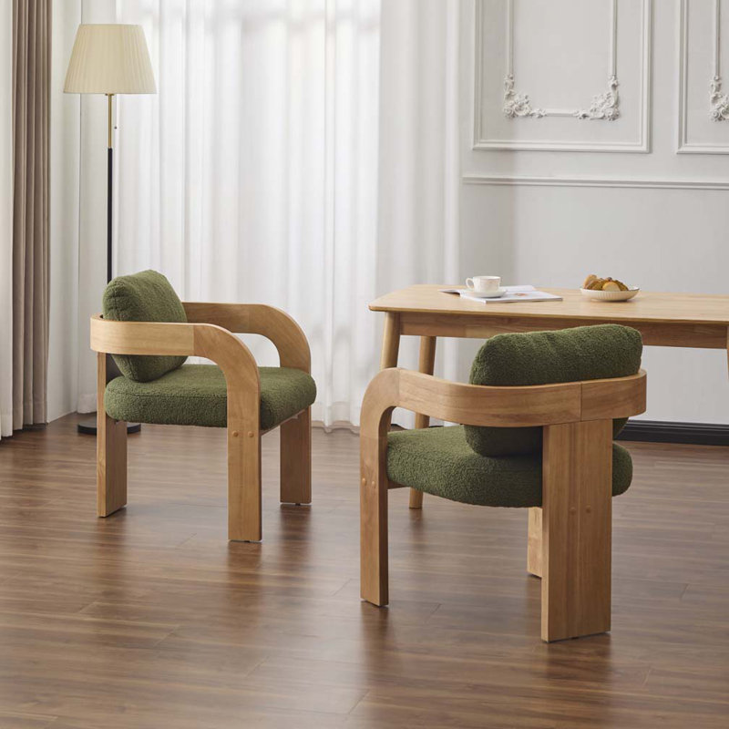 Chaise rembourrée avec pieds en bois