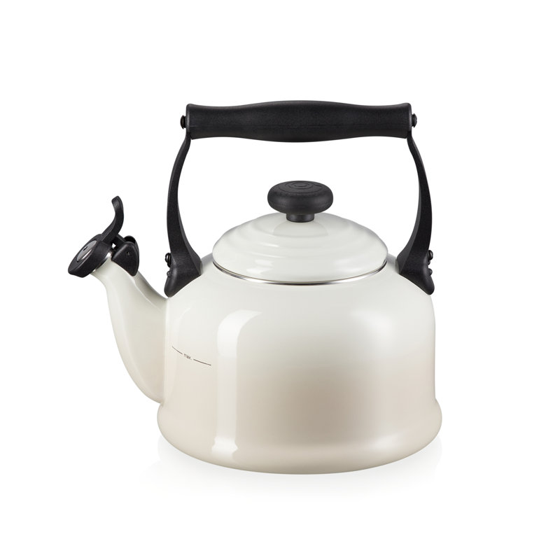 Le Creuset Traditional Kettle with Fixed Whistle 2.1L, Meringue
