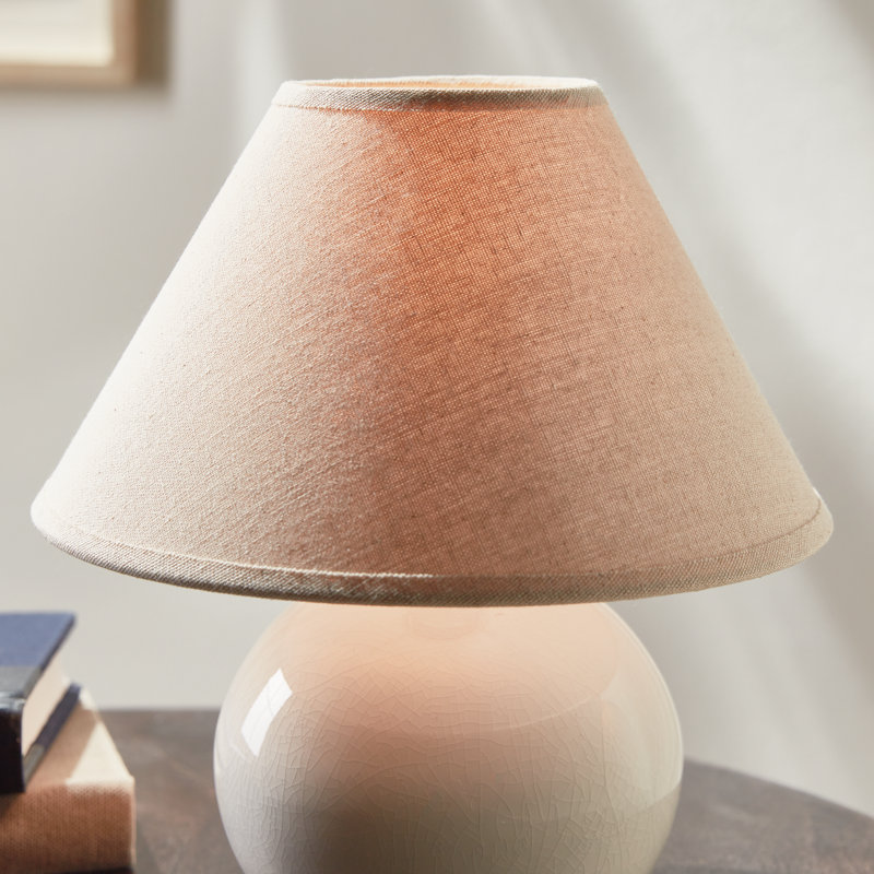 Mini lampe de table en céramique Oscar, Blanc, H 11 po x l 10 po x P 10 po, Crème, crème