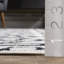 Tapis géométrique noir / blanc / gris Kahala-838283976