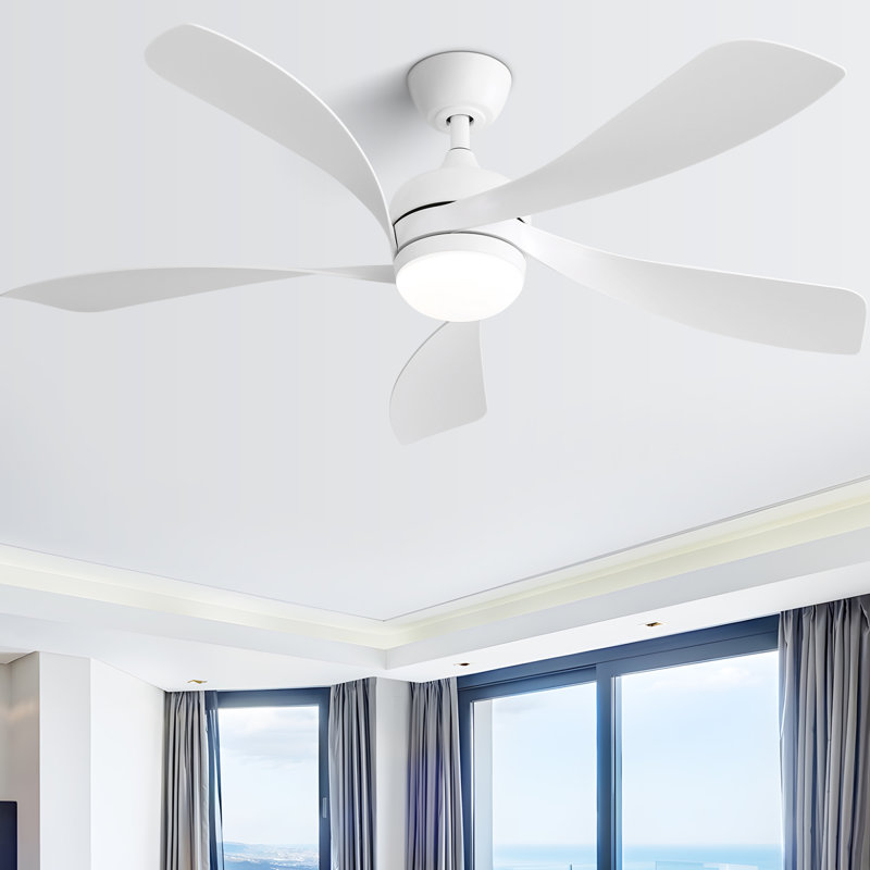 Ventilateur de plafond à DEL moderne de 52 pouces avec lumière à intensité variable et télécommande, Blanc, Blanc