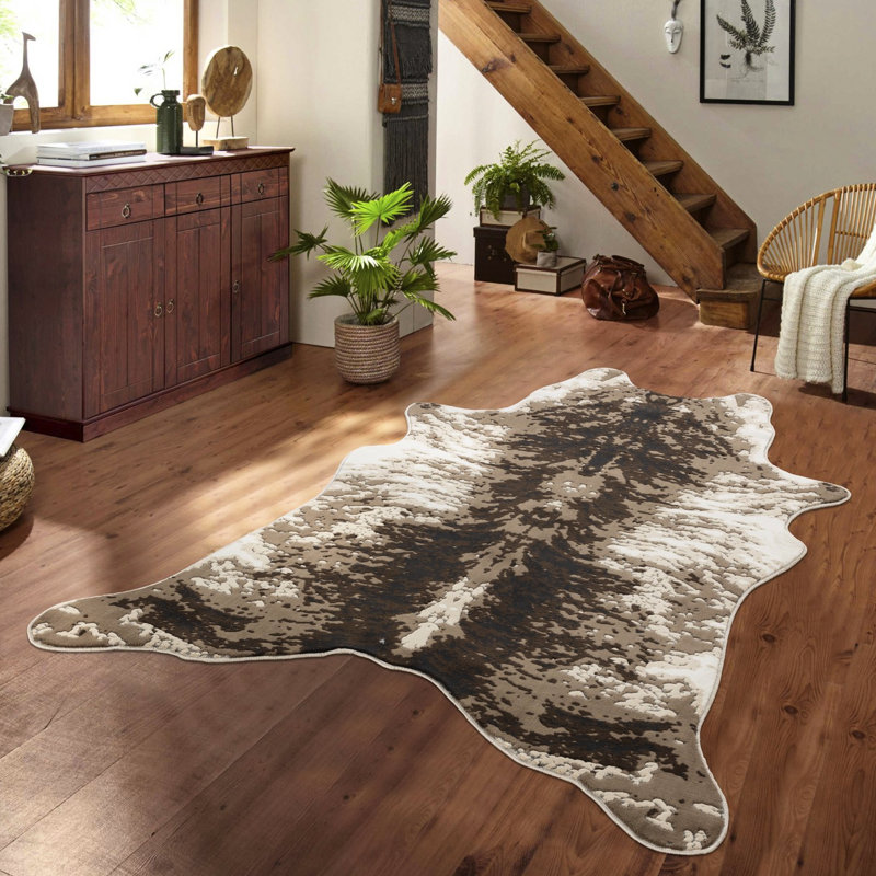5 pi Tapis brun et irrégulier en cuir de vache avec texture 3D