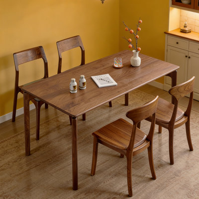 Table de salle à manger moderne et minimaliste