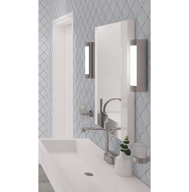 Viola 5" Arabesque Glass Wall Tile, Quentin Glossy