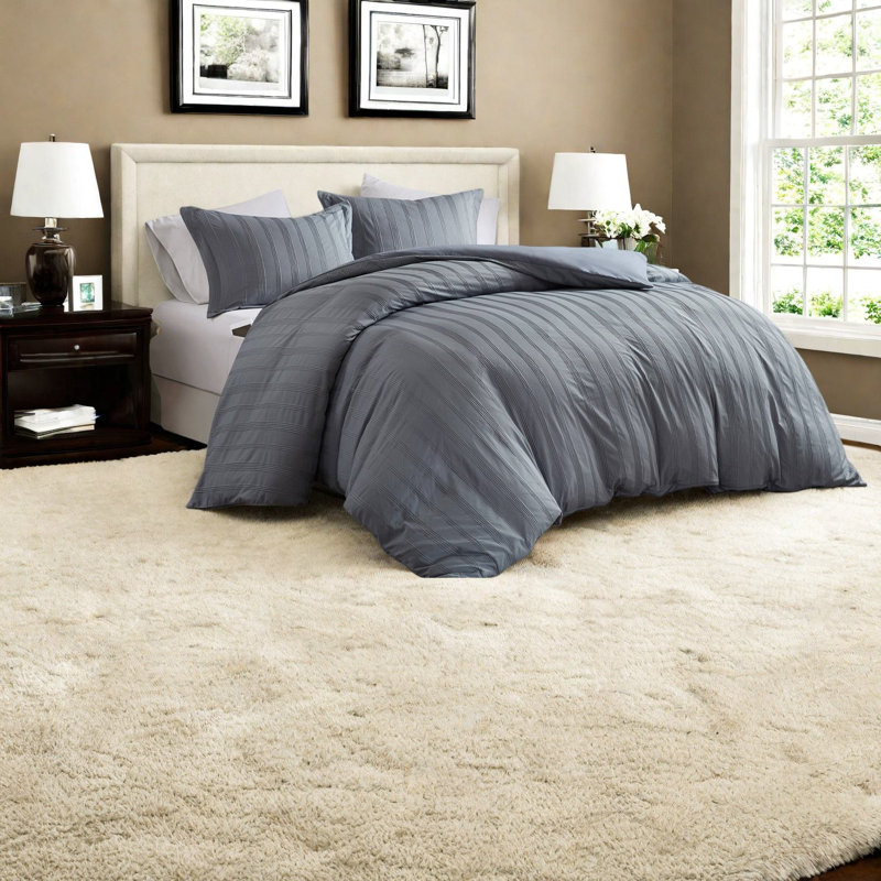Comfortable King Bedding Sets, Polyester Striped Modern Style For Home Use