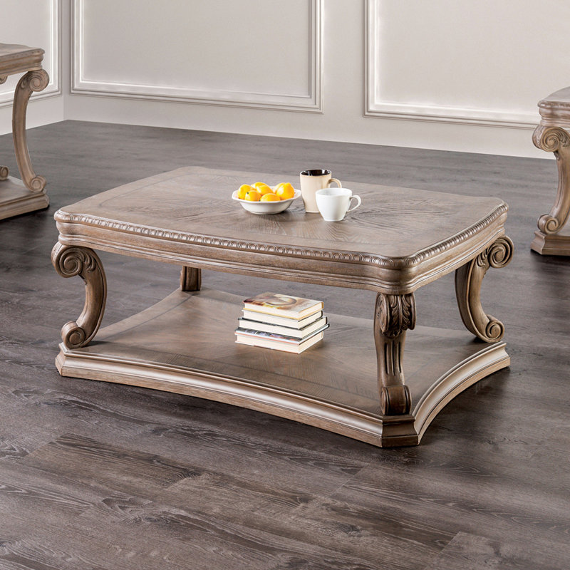 Table basse de style traditionnel avec moulures à volutes Dentil