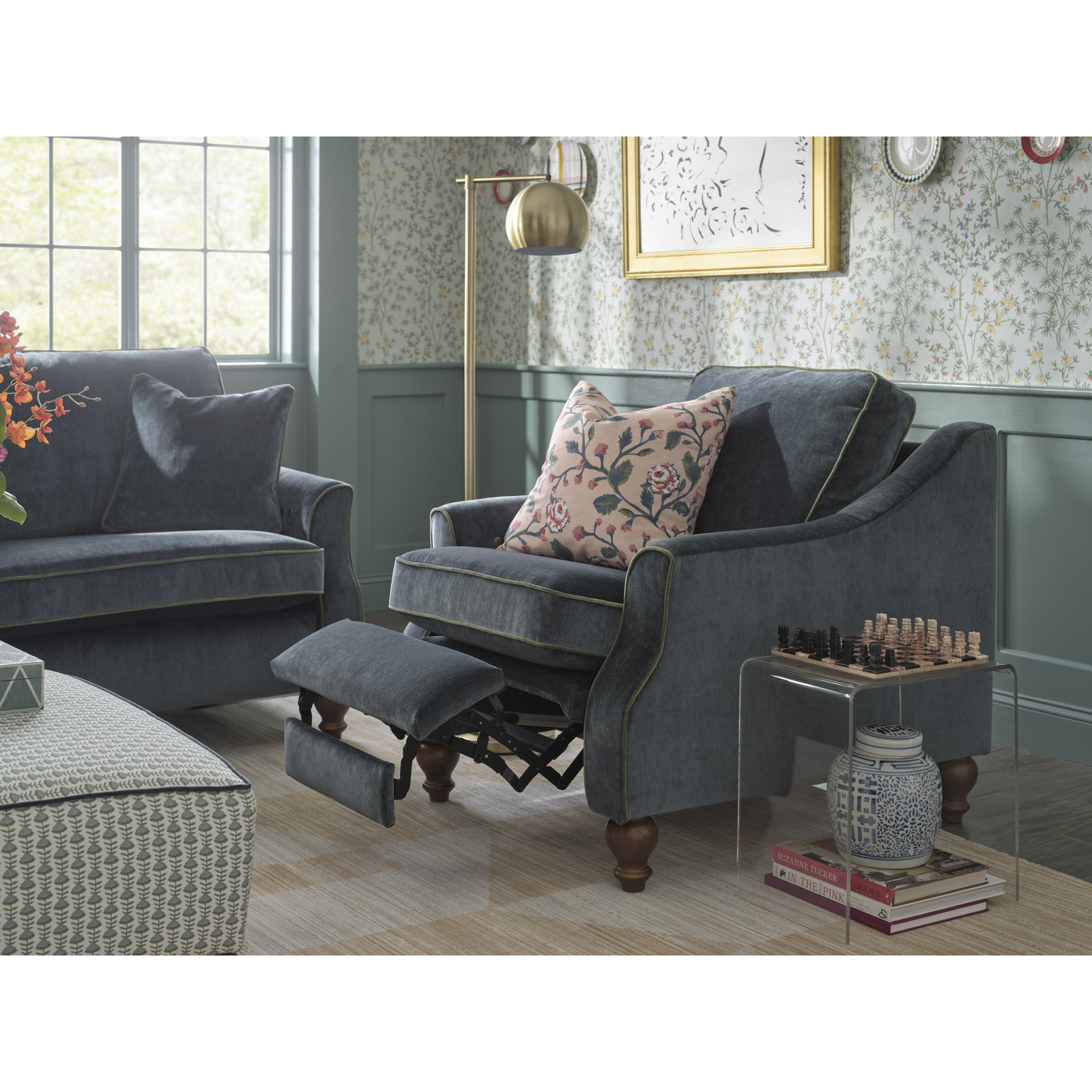 Erin & Ben Co 36" Recliner