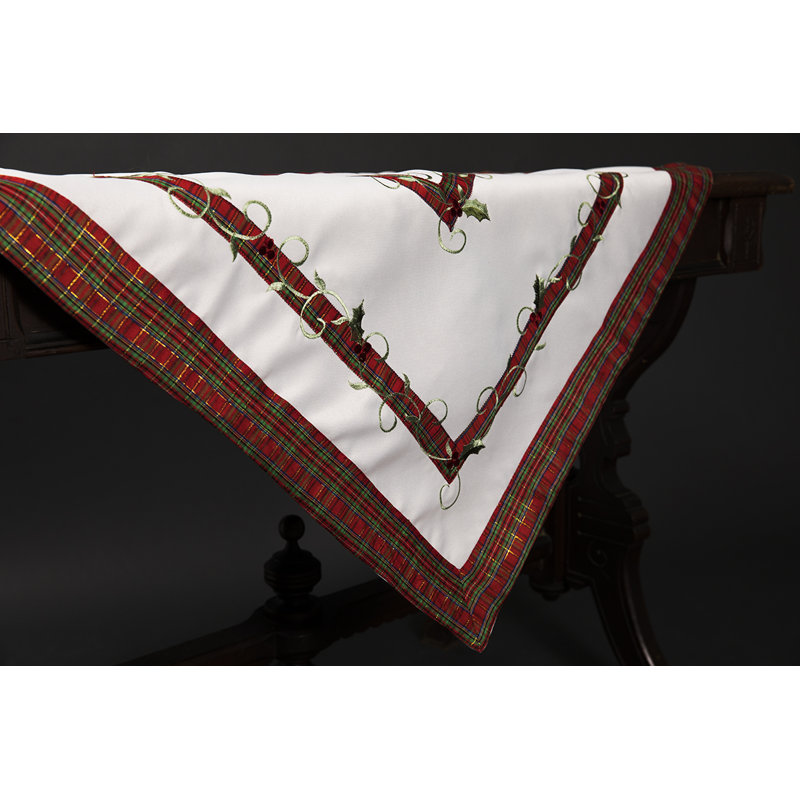 Salvaggio Embroidered Holiday Table Topper