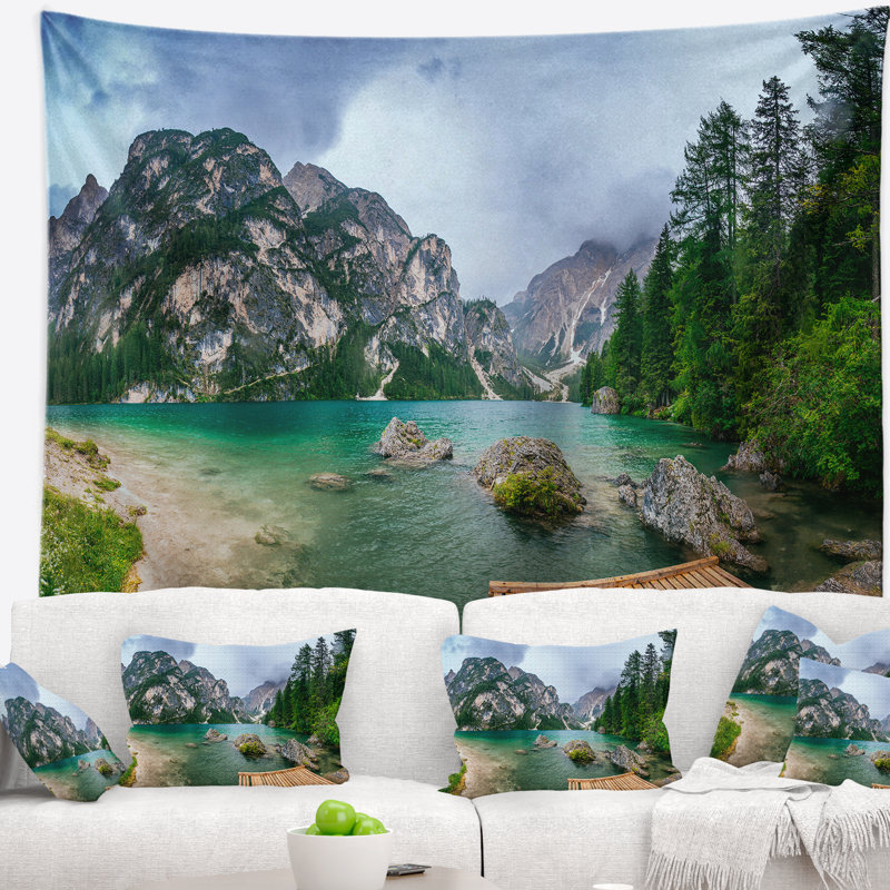 Tapisserie paysage lac entre montagnes, H 68 po x l 80 po