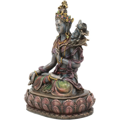Figurines & Sculptures