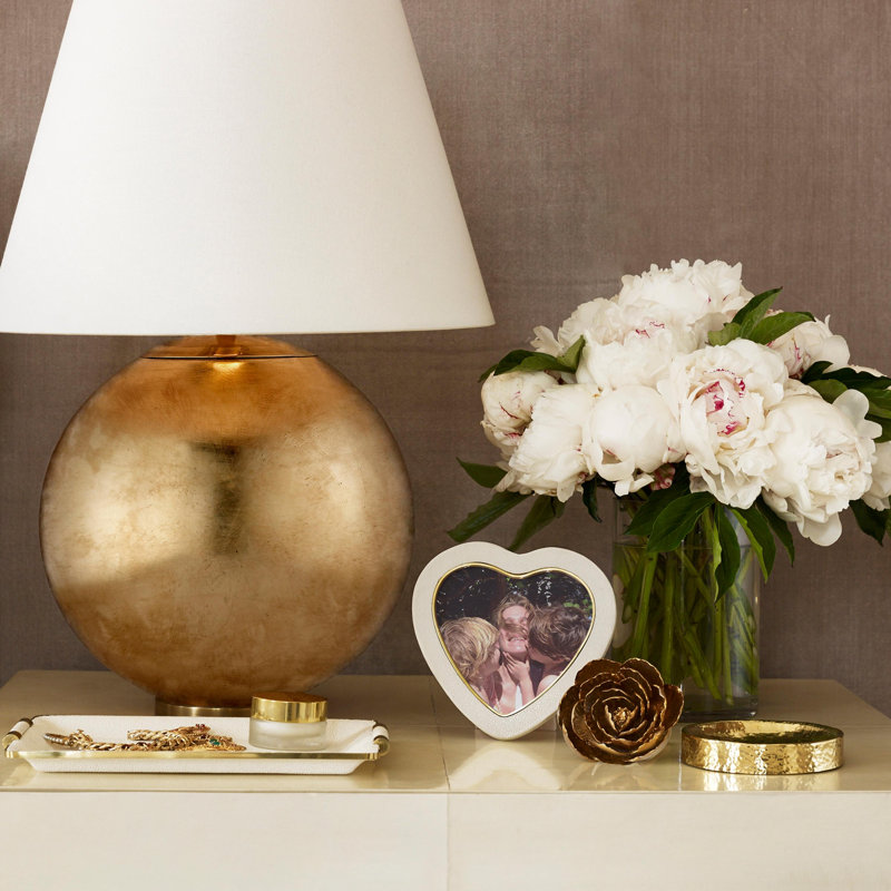Cream Leather Heart-Shaped Picture Frame with Glass Protector