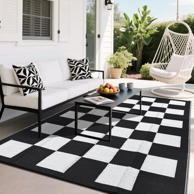 Outdoor Waterproof Plastic Straw Rug – Reversible Modern Checkered Patio, Deck, Porch, Balcony Floor Mat, Stain-Resistant Geometric Outdoor Carpet