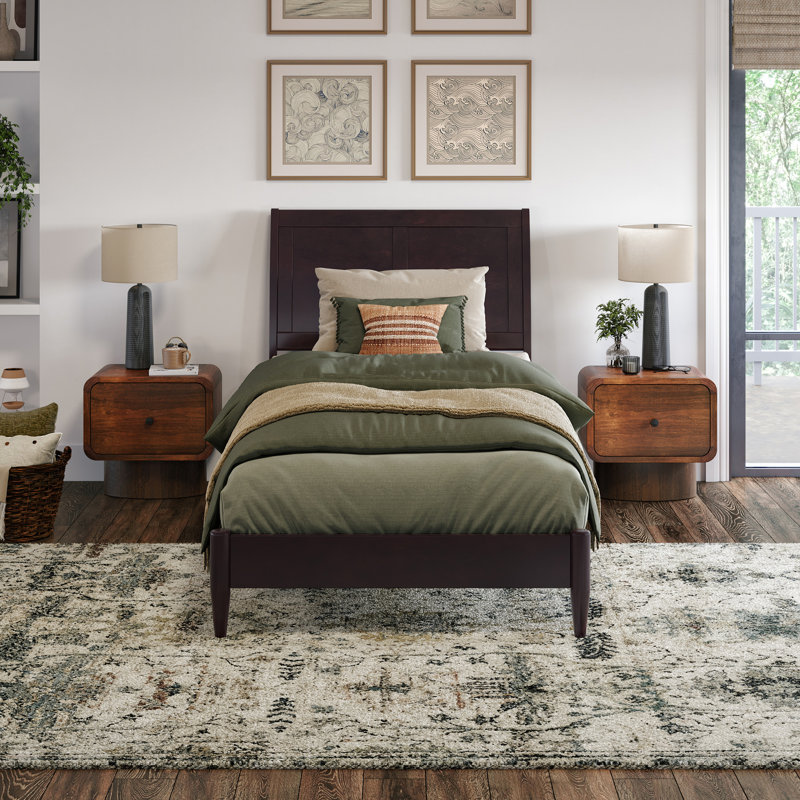 Lit plateforme en bois massif avec pied de lit assorti Ambrey, Espresso, Simple TG