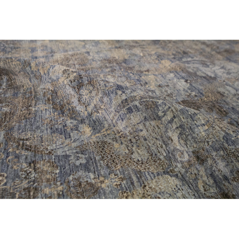 Pristine Damask Area Rug