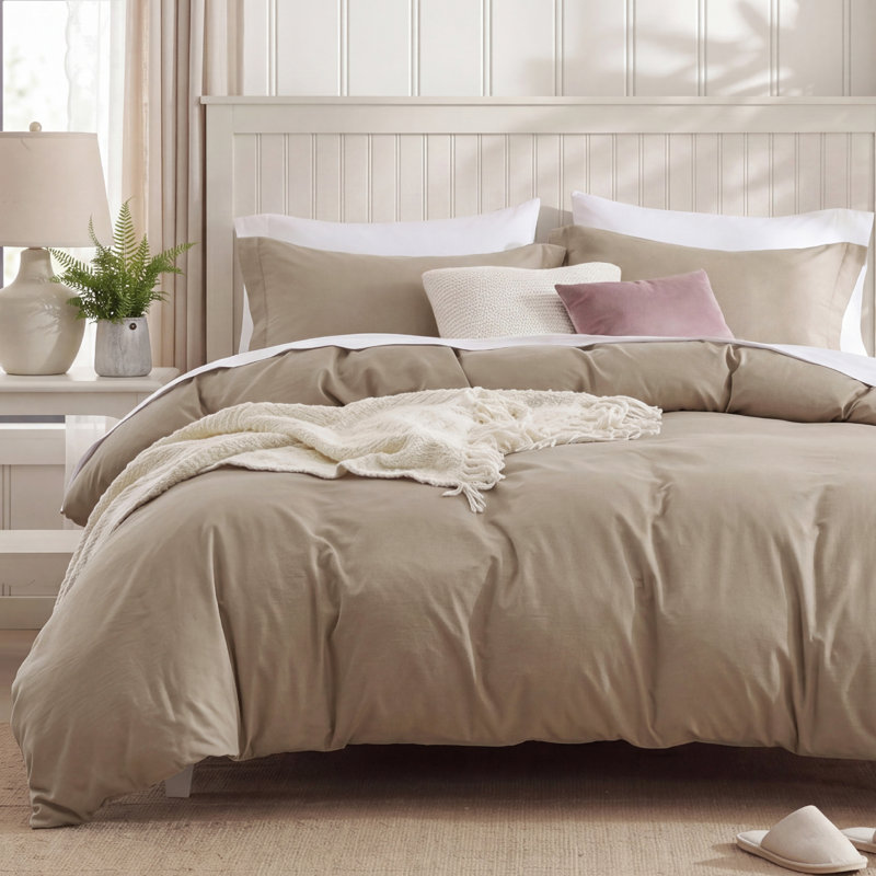 Bedsure Microfiber Duvet Cover Queen Size - Prewashed Cotton-Like Extra Soft Bedding Set (Set of 3), Avocado Green