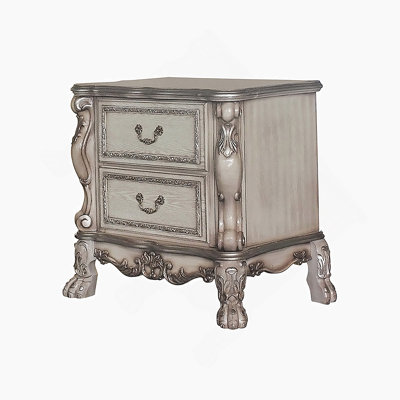 Table de chevet raffinée de style rétro avec tiroirs spacieux, glissières lisses, joints en queue d'aronde, intérieurs doublés de feutre et quincaillerie élégante pour le décor de la chambre à coucher