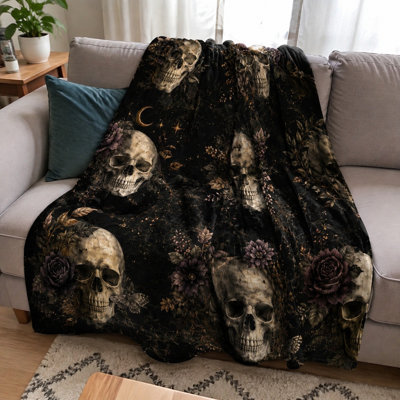 Gothic Skull Rose Print Blanket, Spooky Aesthetic Throw for Sofa Couch Bed Home Decoration