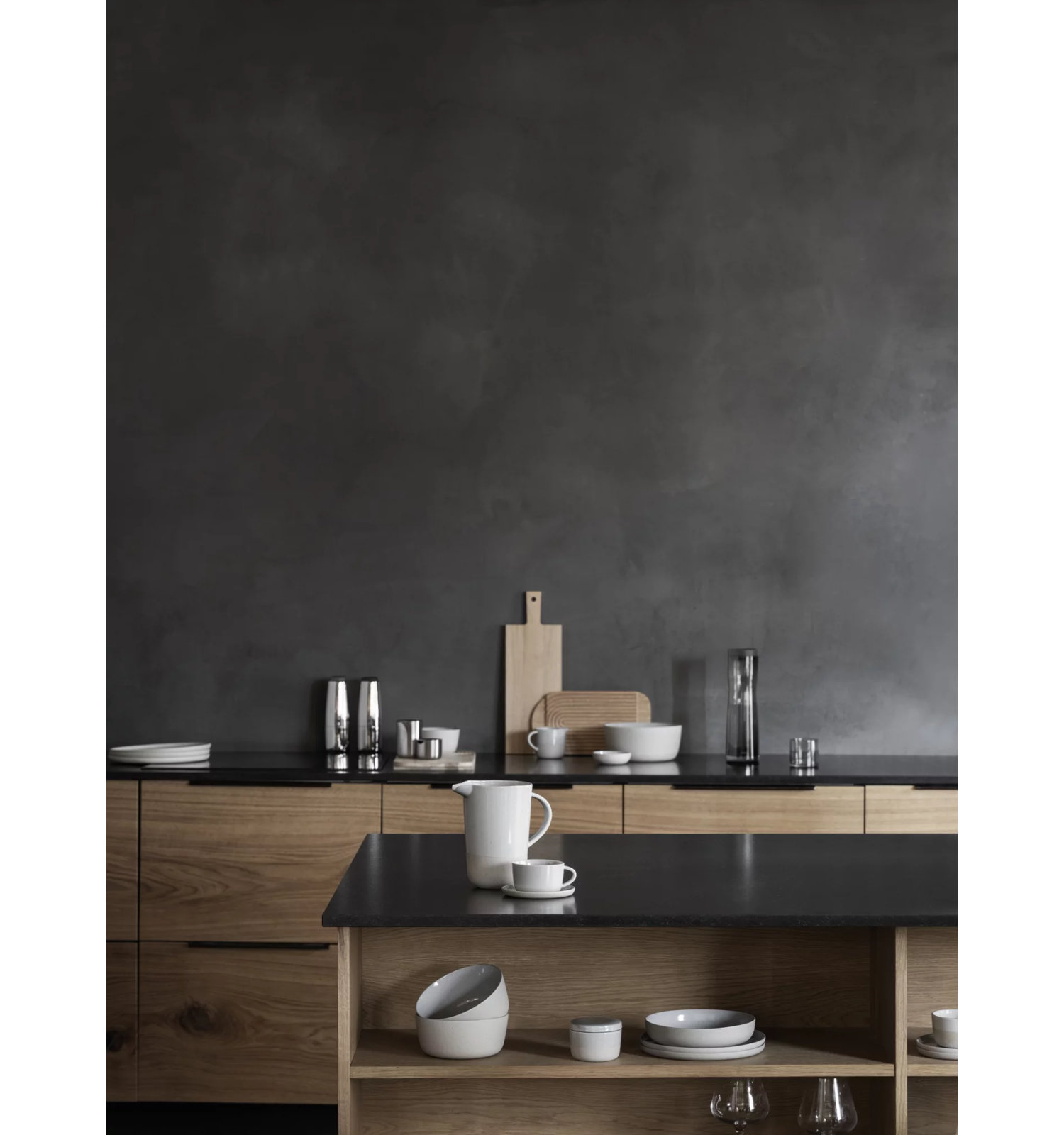 BORDA Oak Wood Bread Board, 0.63" H x 6" W x 18" L