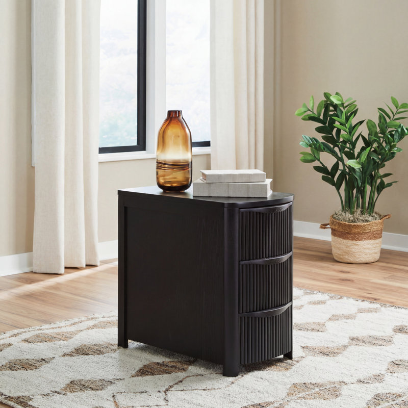Camdill Chairside End Table, Black