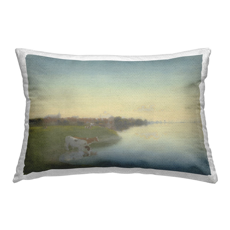 Coussin d'extérieur imprimé "Cows in Serene Shore" par Jan Voerman