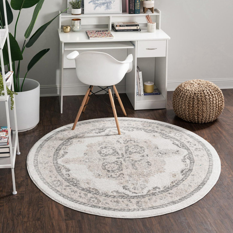Anjelita Oriental Indoor Rug, Round 7'10"