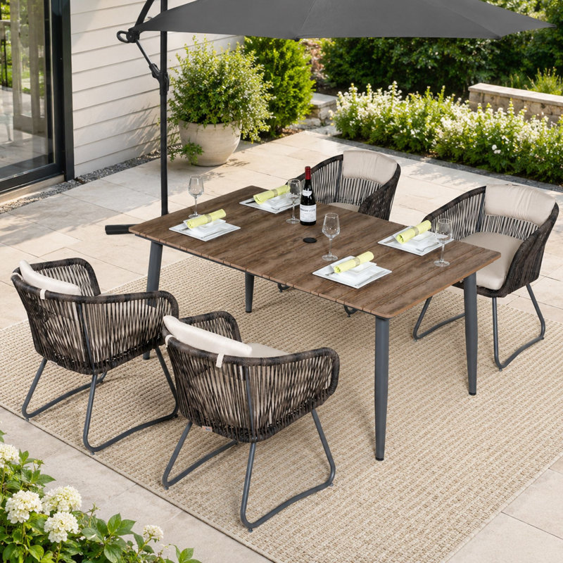 Ensemble repas en cèdre pour 4 personnes avec table rectangulaire, coussin inclus, H 28,74 po x l 62,21 po x P 37,4 po, 4