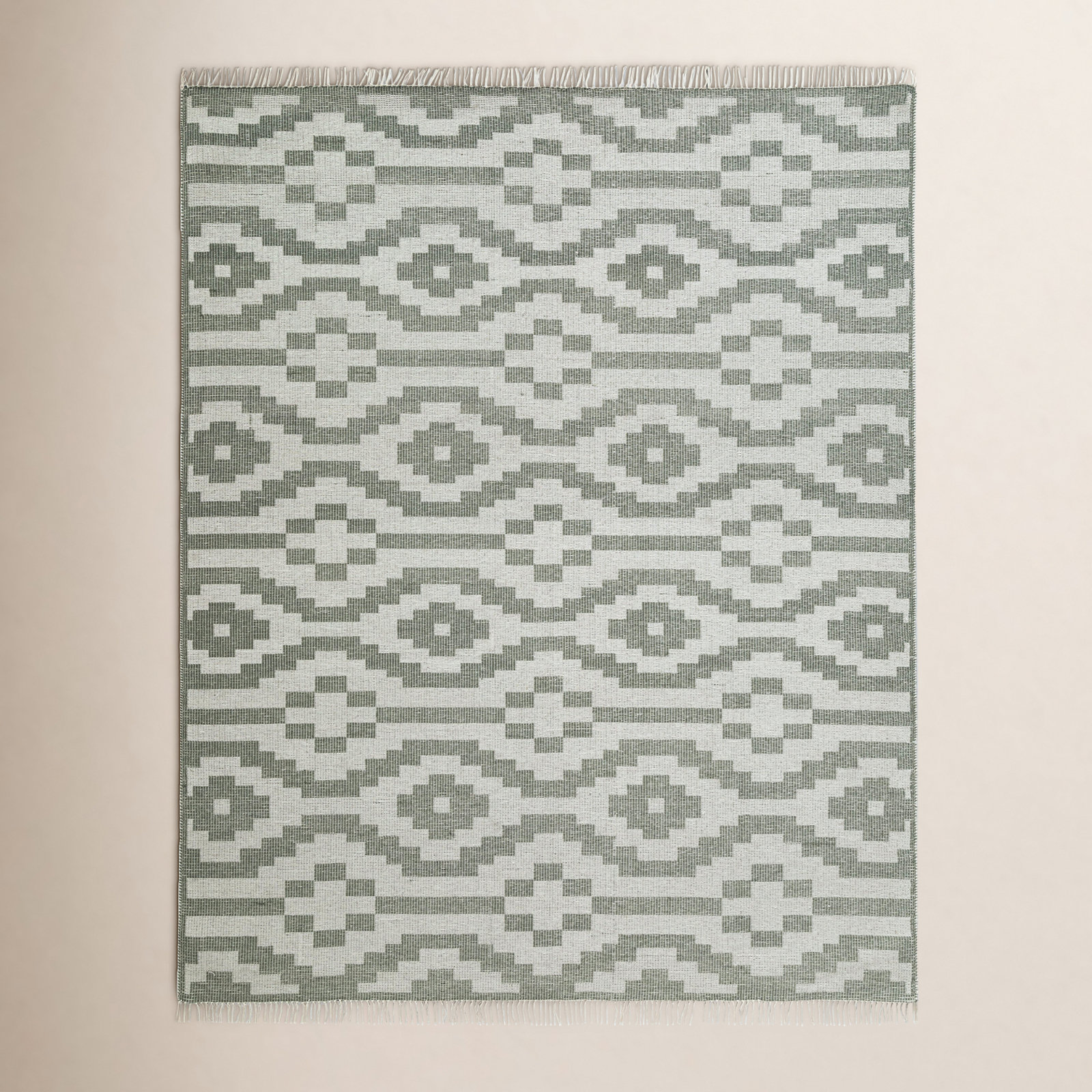 Mardith Stepwell Area Rug, Rectangle 2' x 3'