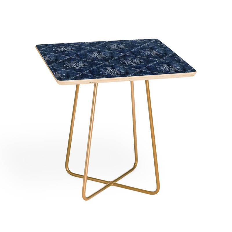 Table de bout à pieds croisés