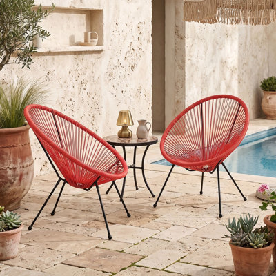 Ensemble de 2 chaises d'extérieur en faux rotin avec structures en acier, assises tressées façon hamac et formes rondes
