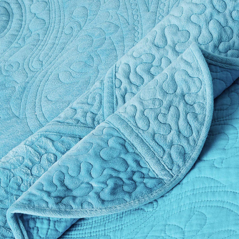 Coral Reef Farmhouse / Country Coverlet, Blue, Twin