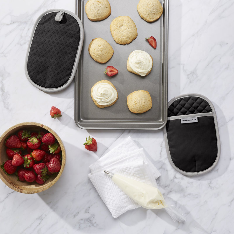 KitchenAid Asteroid Solid Diamond Potholder, Black, 6.5" W x 10" L