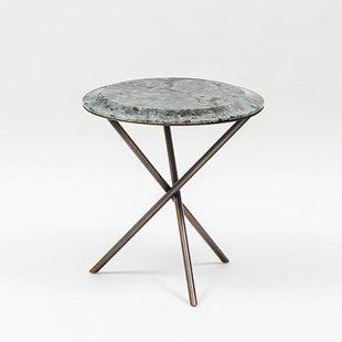 Table de bout à piédestal