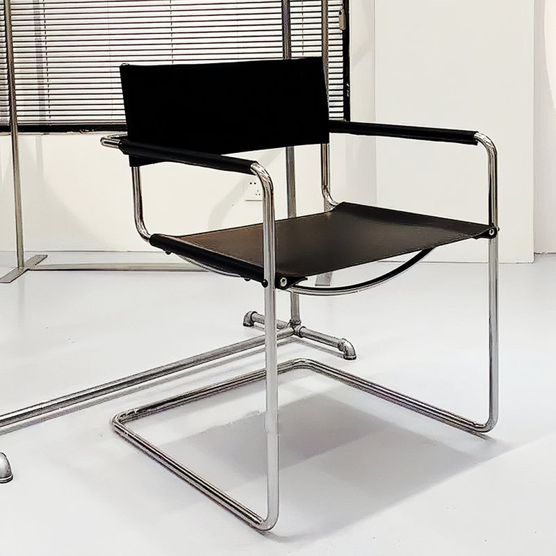 Chaise de bureau Fred en similicuir et acier inoxydable Fred, Noir