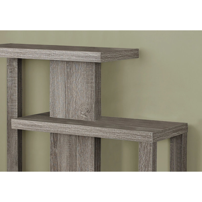 Console de chambre à coucher - Étroit avec stratifié taupe, concept ouvert à trois niveaux pour la maison, entrée contemporaine, finition brune