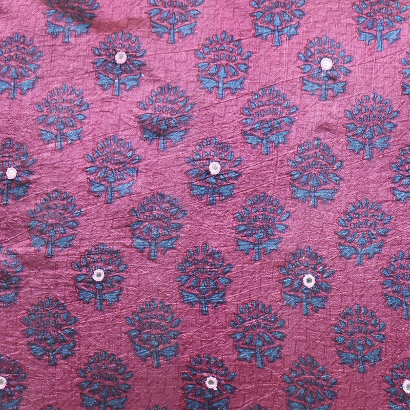Housses de coussin décoratives faites à la main de 16 po x 16 po à motif floral en soie rose d'intérieur faites à la main, paquet de 1