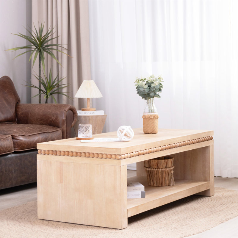 Table basse moderne en bois avec bordure perlée - Table basse rectangulaire de 47 po avec tablette de rangement ouverte, finition naturelle claire - Mobilier de salon de style campagne et bord de mer