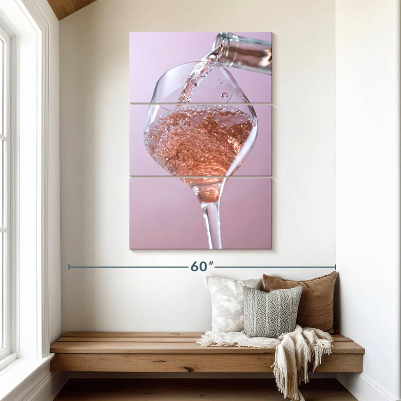 Vin rosé Yarlin, H 50 po x l 32 po