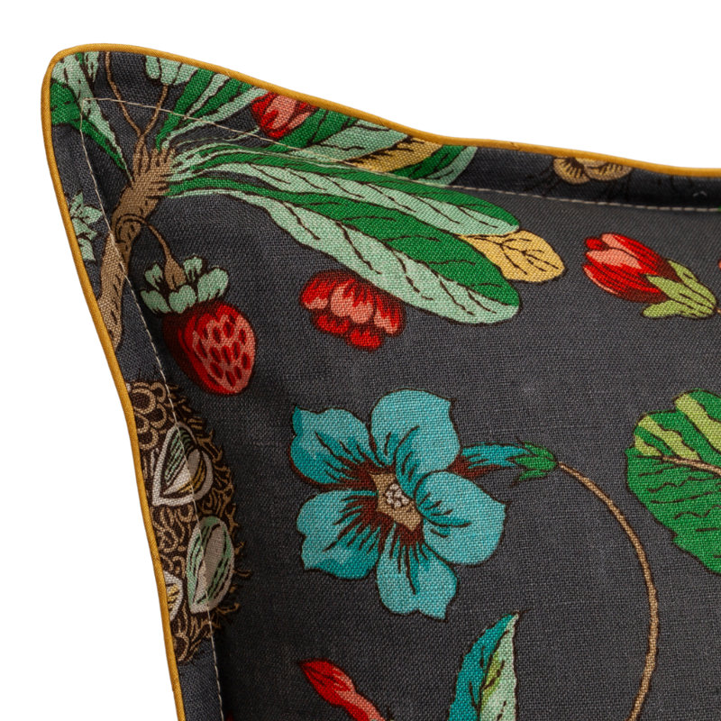 Roca Redonda Self-Flange Accent Pillow