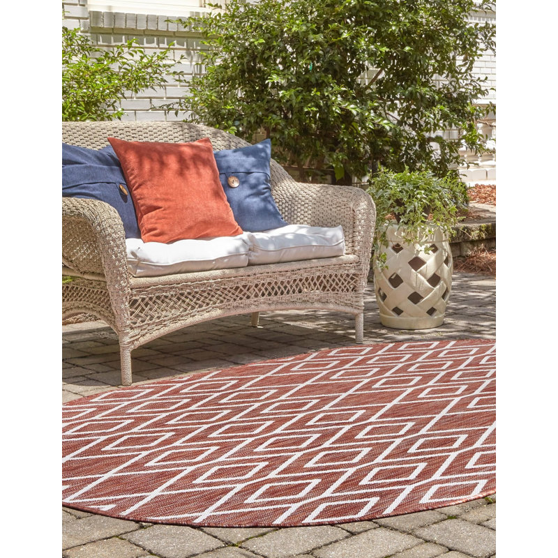 Tapis intérieur / extérieur Yettem, Ovale 5 pi 3 po x 8 pi, Rouge rouille