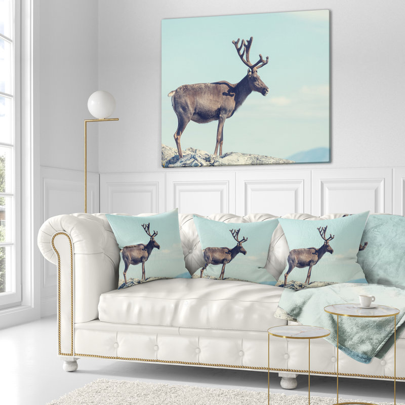 Grand renne en Norvège - oreiller imprimé animal, 16 po x 1 po, Coussin décoratif