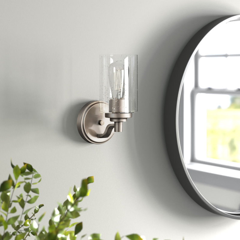Applique murale à 1 lumière pour salle de bain Friedlander, Nickel satiné