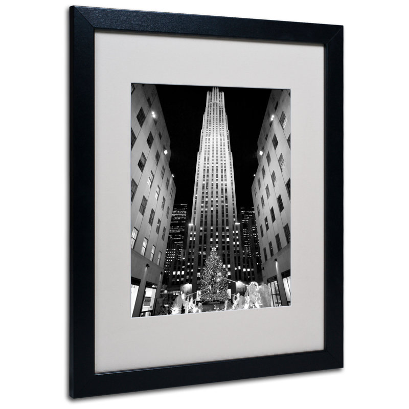 "Rockefeller Night" par Yale Gurney, reproduction de photo encadrée, Noir, H 20 po x l 16 po x P 0,5 po