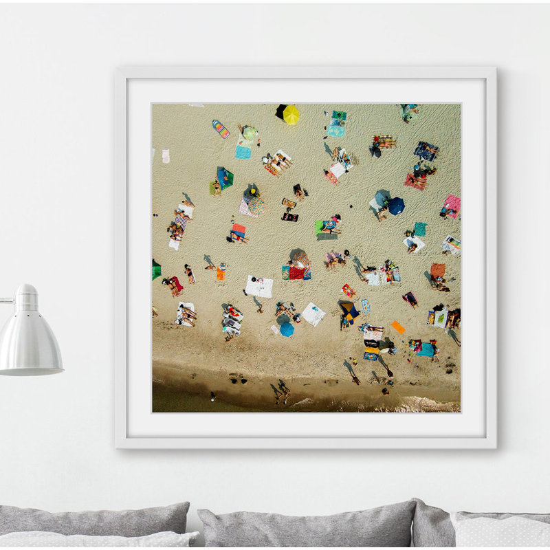 « beach serviettes », impression encadrée, H 32 po x l 32 po