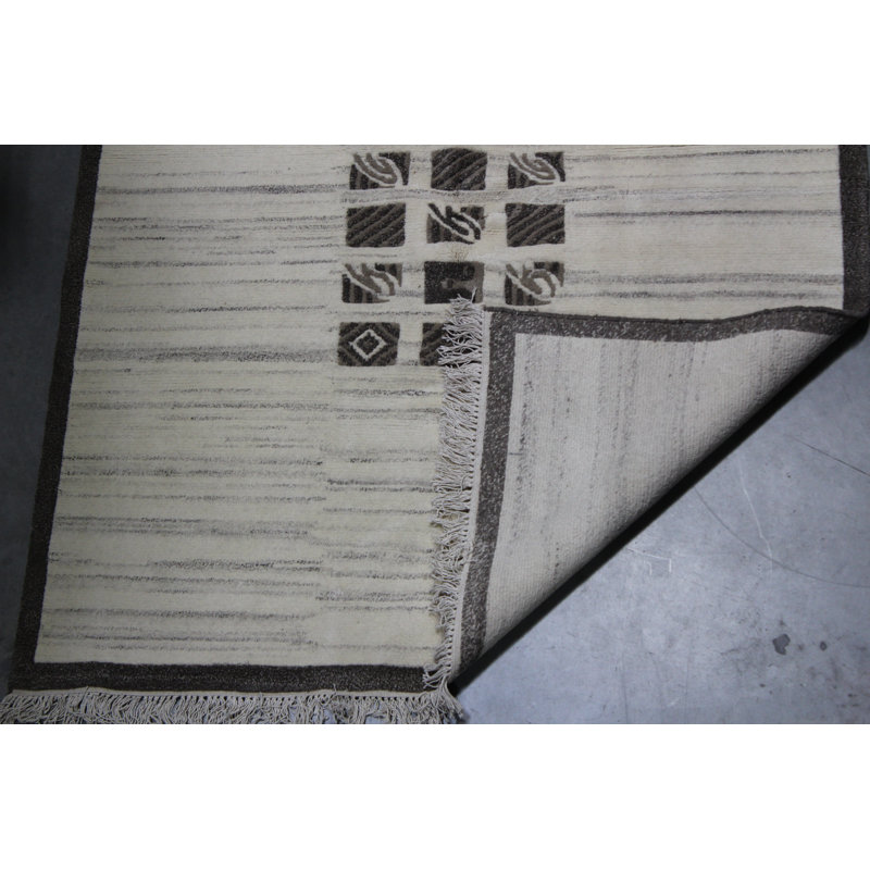 Tapis ivoire / brun en laine noué à la main de style sud-ouest rectangulaire 5 pi x 8 pi