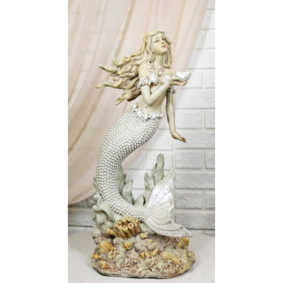 Katinka Fantasy & Sci-Fi Statue