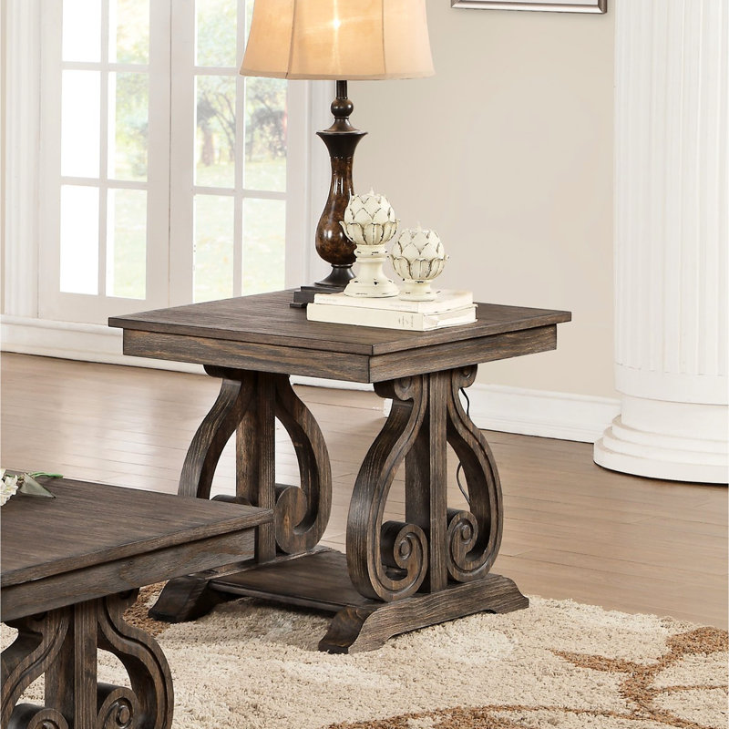Table de bout en chêne foncé avec base à volutes et tablette pratique