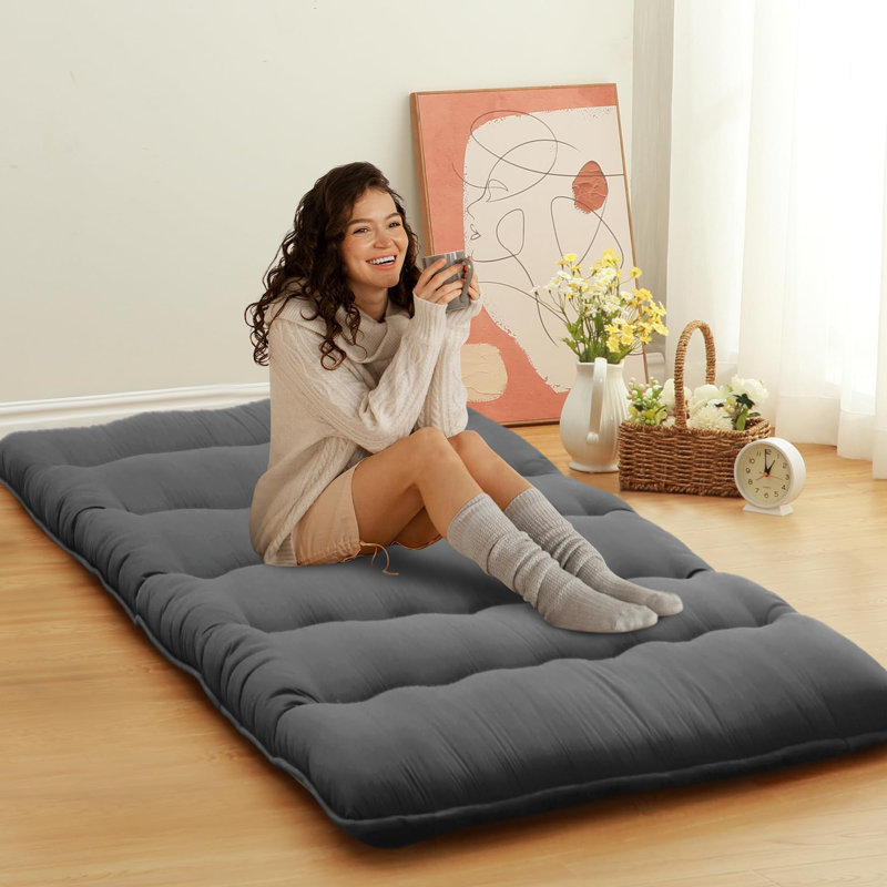 Matelas de futon japonais de 3 po d'épaisseur - Matelas à rouler Tatami, Matelas de camping portable pliable pour adultes - Lit d'invité ou tapis de voyage - Gris foncé, simple 39 x 80 po