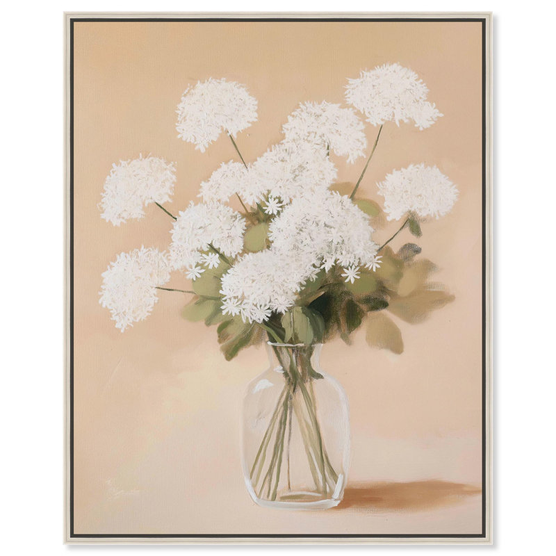 «Lace in a Vase I», art floral sur toile par Art Remedy, H 21 po x l 17 po, Cadre argenté